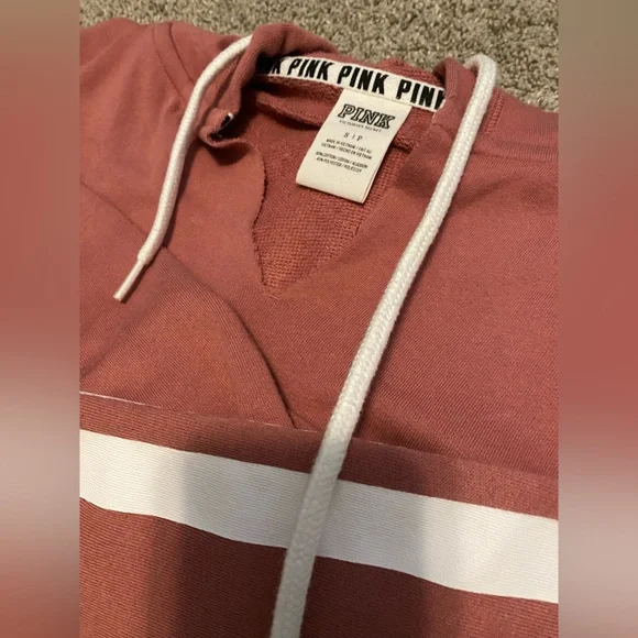 2 VICTORIA SECRET PINK HOODIES!🤩 - Picture 11 of 17